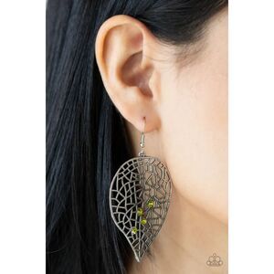Seasonal Showcase Green Earrings (21)
